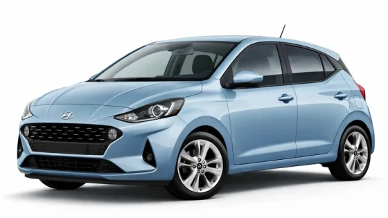 En ljusblå Hyundai i10 erbjuds för uthyrning av företaget Imperial Car Rental.