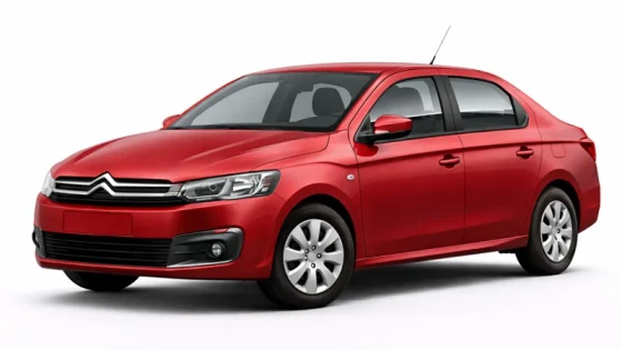 Der rote Citroen C wird von der Firma Imperial Car Rental zur Vermietung angeboten.