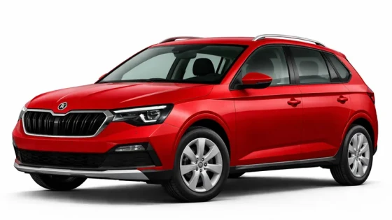 Czerwony samochód Skoda Kamiq oferowany do wynajmu przez firmę Imperial Car Rental.