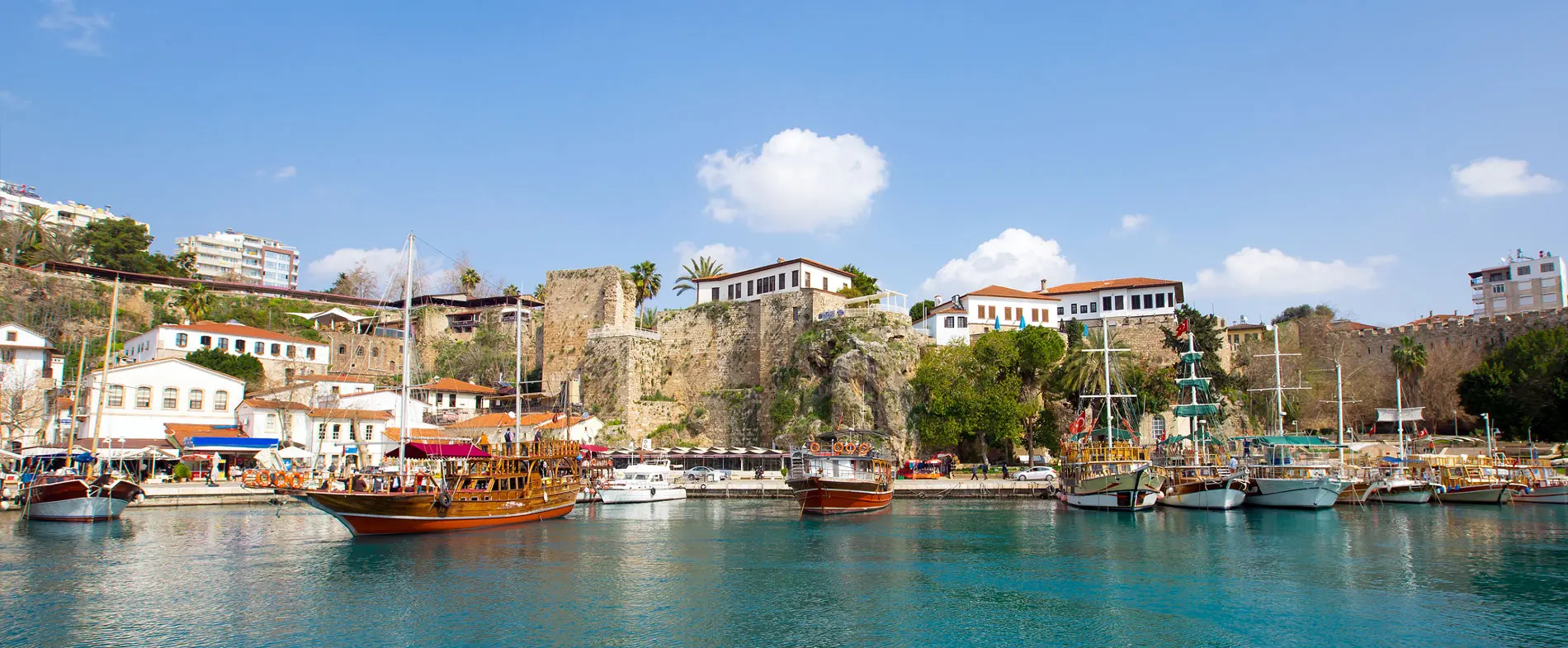 Best Antalya Airport Car Rental @ <i>✈ Large Fleet of Quality Vehicles at Antalya Airport ✈</i>